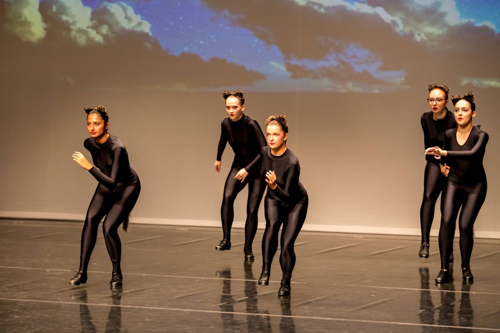 The complete guide to contemporary dance - Ballet Centre Dubai