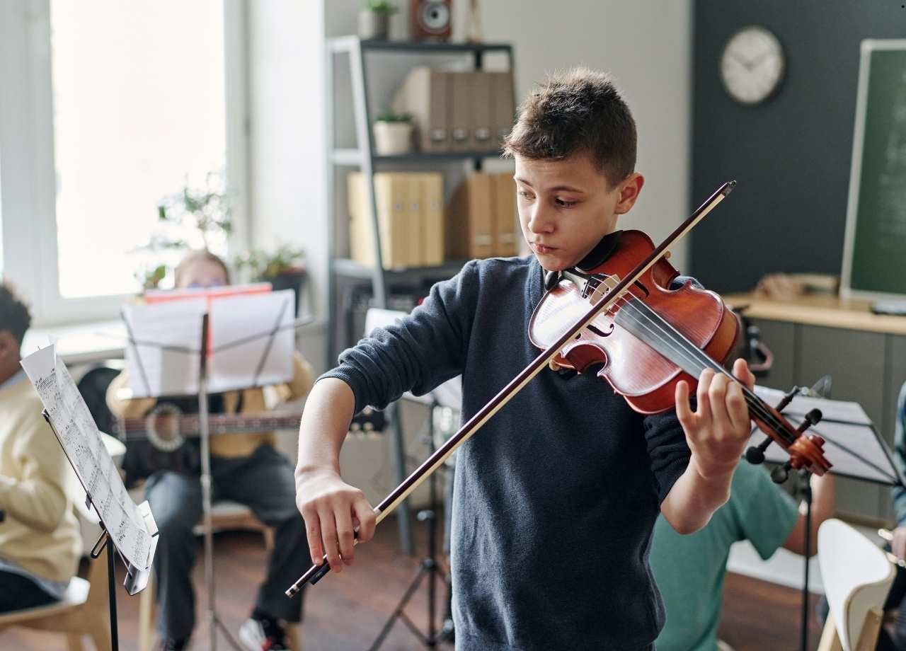 difference between fiddle and violin