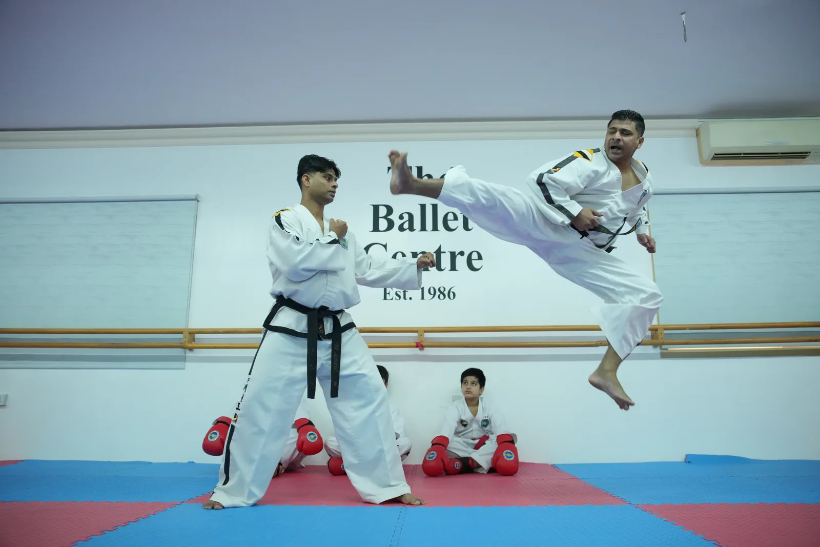 Taekwondo, mid kick