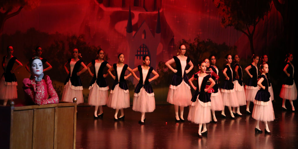 Alice in Wonderland, photograph 8